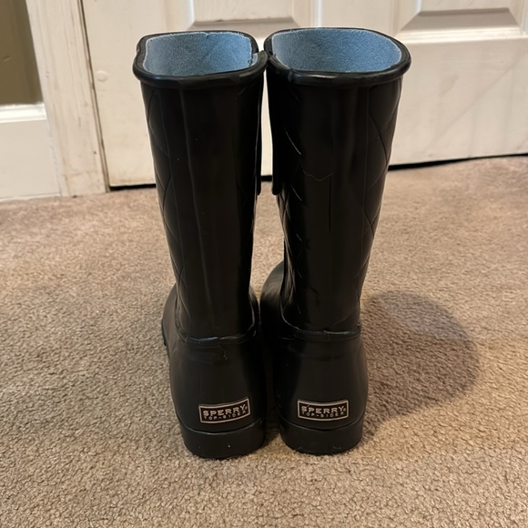Woman’s Sperry Rainboots - Picture 2 of 2